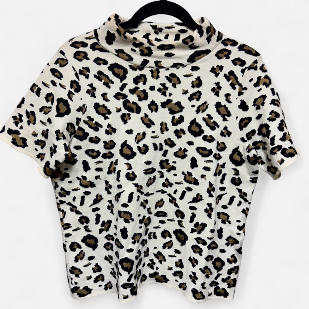 Field Flower Leopard Print Short Sleeve Cream Mock Turtle Neck